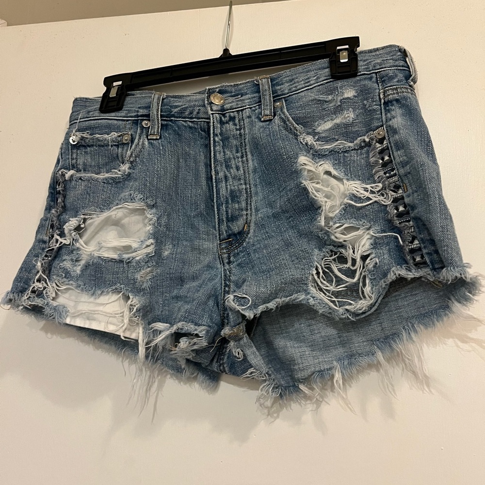 American eagle distressed jean shorts, size 8
